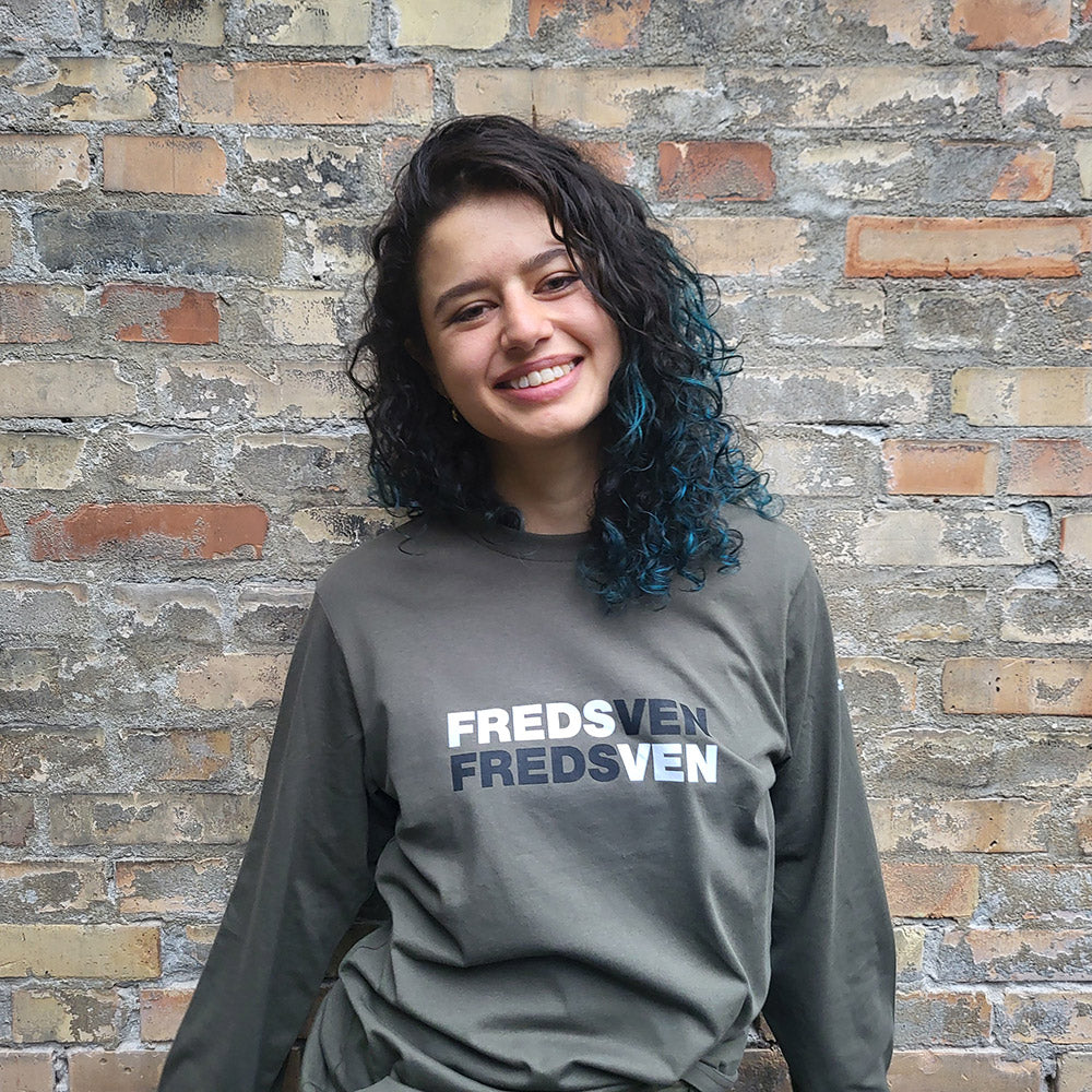 Langærmet khakigrøn fredsven t-shirt